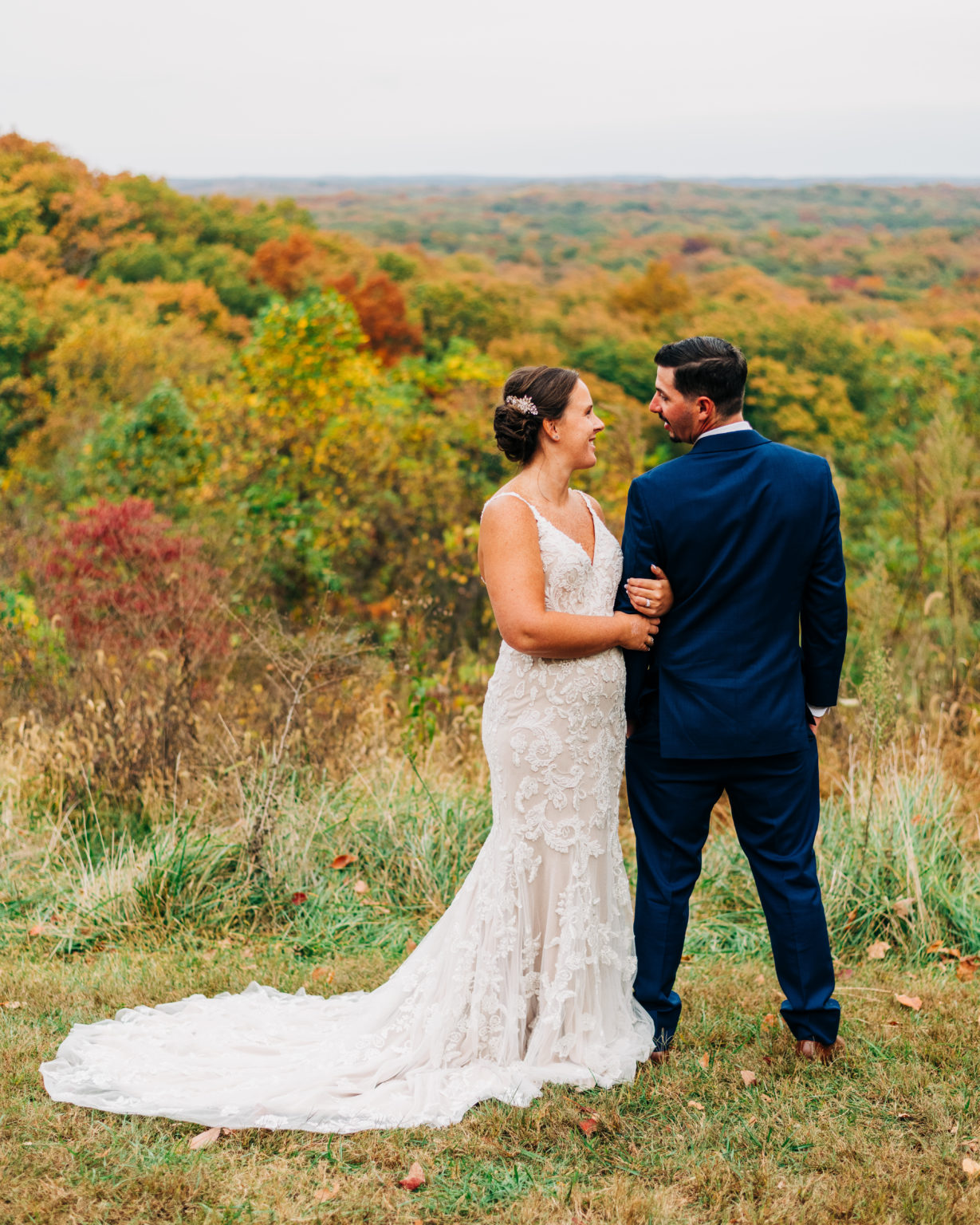 Tips For A Fall Wedding in Brown County State Park - mikalh.com