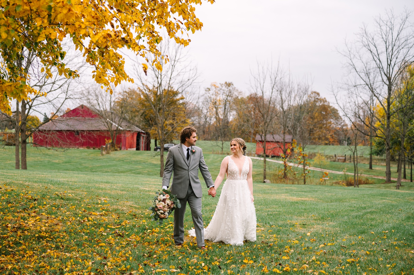 Bridal portraits at Whippoorwill Hill, Bloomington, IN