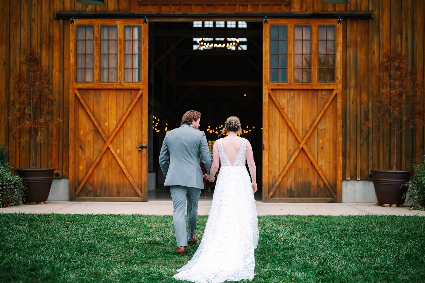 Mika LH - Bloomington Wedding Photographer